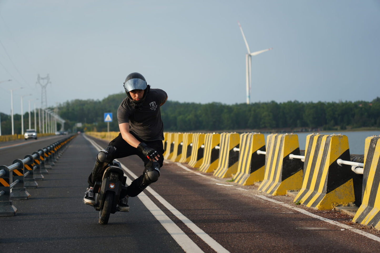 INMOTION V12S Electric Unicycle